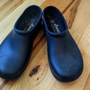 Sloggers Black Women's 10/Men's 9 Gardening Clogs